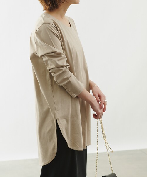 COLONY 2139(コロニートゥーワンスリーナイン)の「《抗菌・防臭》【SMART COLLECTION】抗菌スマート前後差長袖Tシャツ(Tシャツ/カットソー・レディース・オフホワイト/ベージュ/ブラック/カーキ・S/M/L)」の4枚目の写真