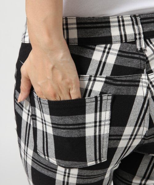 LEPSIM（レプシィム）の「ストレッチチェックスリムパンツ（パンツ・レディース・ブラック/グリーン/ネイビー・Ｓ/Ｍ/Ｌ）」の11枚目の写真
