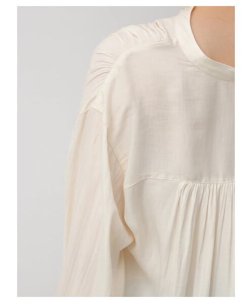 AMERICAN HOLIC（アメリカンホリック）の「キャンディースリーブとろみブラウス（トップス・アイボリー/ベージュ/イエロー・F）」の6枚目の写真