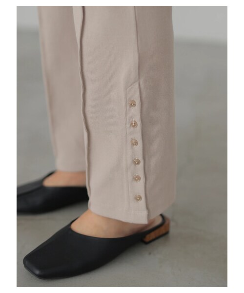 AMERICAN HOLIC（アメリカンホリック）の「サイドボタンリブパンツ（パンツ・チャコールグレー/グレーベージュ・M/L）」の18枚目の写真