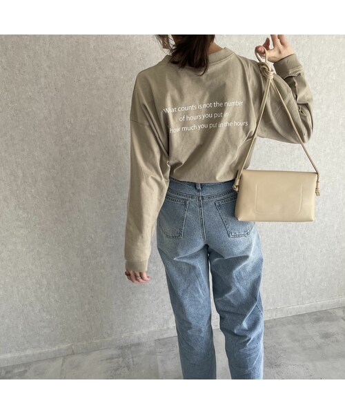 copine(コピン)の「バックロング&サイドスリットデザイン!バックロゴロンT(4color)(Tシャツ/カットソー・レディース・ホワイト/ベージュ/パープル/ブラック・ワンサイズ)」の3枚目の写真