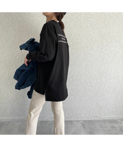 copine(コピン)の「バックロング&サイドスリットデザイン!バックロゴロンT(4color)(Tシャツ/カットソー・レディース・ホワイト/ベージュ/パープル/ブラック・ワンサイズ)」の2枚目の写真