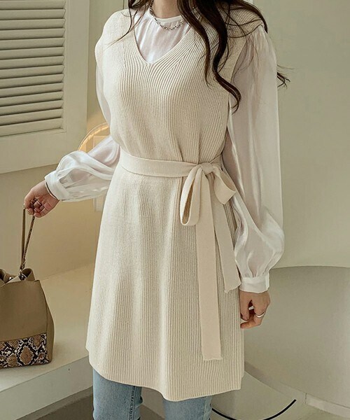 DHOLIC（ディーホリック）の「ストラップ付Vネックニットベスト（ベスト・レディース・グリーン/ホワイト/ブラウン/ブラック・ONESIZE）」の2枚目の写真