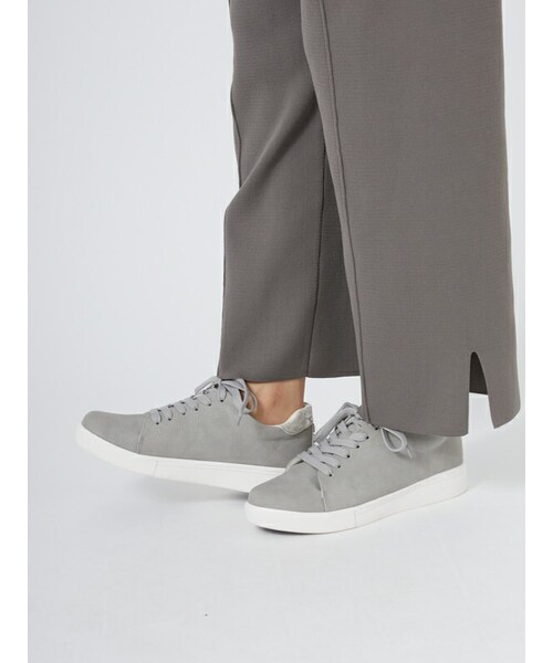 Rewde(ルゥデ)の「カカトスタッズ付スニーカー(1R18-SK02)(スニーカー・レディース・ベージュ/ホワイト/グレー・S/M/L/LL)」の3枚目の写真