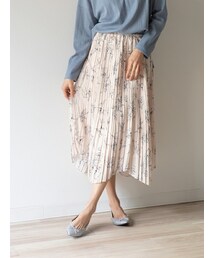 ラインフラワープリーツアシメスカート（1R10-03204）