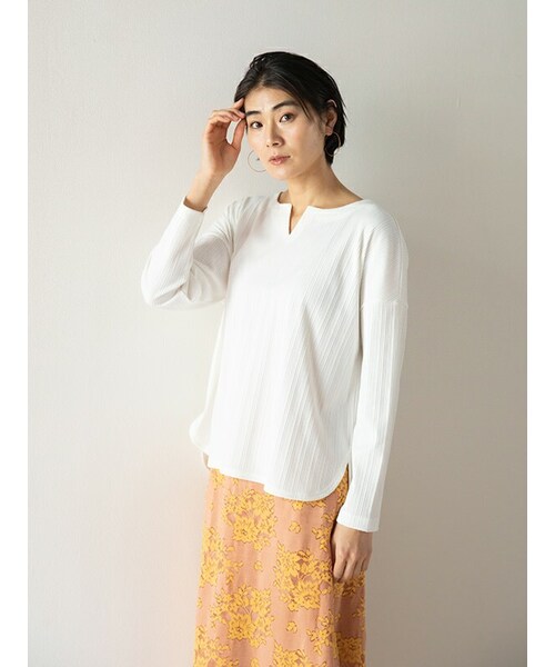 Rewde（ルゥデ）の「キーネックプルオーバー（1R15-03168）（Tシャツ/カットソー・レディース・ブルー/ホワイト/ブラウン/ブラック・M）」の2枚目の写真