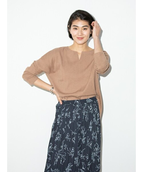 Rewde（ルゥデ）の「キーネックプルオーバー（1R15-03168）（Tシャツ/カットソー・レディース・ブルー/ホワイト/ブラウン/ブラック・M）」の4枚目の写真