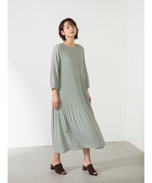 Rewde(ルゥデ)の「プリーツワンピース(1R05-02208)(ワンピース・レディース・ブラウン/グリーン/ブラック・S/M)」の3枚目の写真