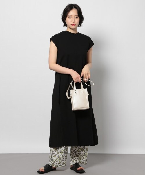 PAGEBOY（ページボーイ）の「【WEB先行予約】サイドプリーツカットワンピース（ワンピース/ドレス・レディース・ブラック×ホワイト/ブラック×ブラック/グレージュ・F）」の7枚目の写真