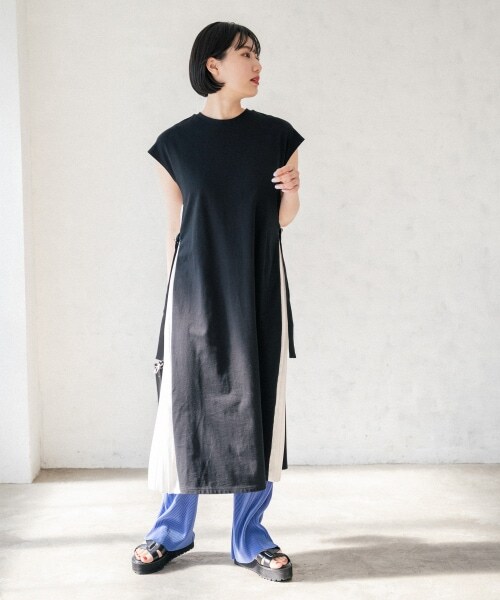 PAGEBOY（ページボーイ）の「【WEB先行予約】サイドプリーツカットワンピース（ワンピース/ドレス・レディース・ブラック×ホワイト/ブラック×ブラック/グレージュ・F）」の5枚目の写真