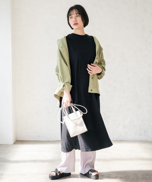 PAGEBOY（ページボーイ）の「【WEB先行予約】サイドプリーツカットワンピース（ワンピース/ドレス・レディース・ブラック×ホワイト/ブラック×ブラック/グレージュ・F）」の6枚目の写真