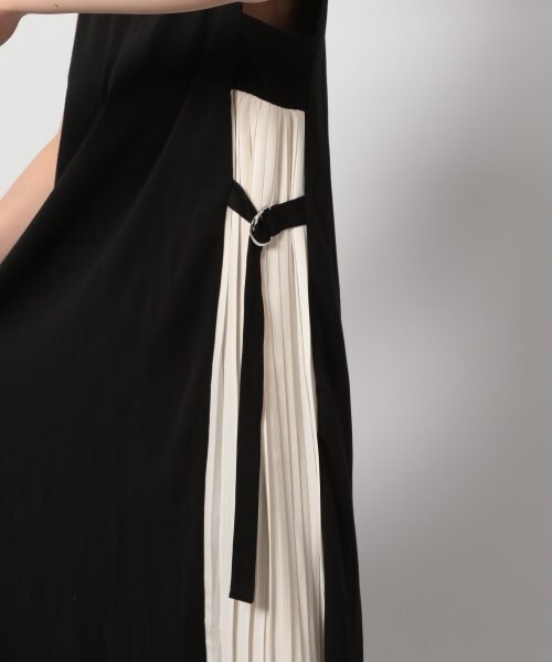 PAGEBOY（ページボーイ）の「【WEB先行予約】サイドプリーツカットワンピース（ワンピース/ドレス・レディース・ブラック×ホワイト/ブラック×ブラック/グレージュ・F）」の18枚目の写真