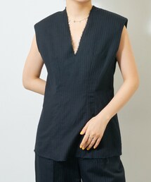 Whim Gazette（ウィムガゼット）の「Vネックショルダーブラウス（シャツ/ブラウス）」