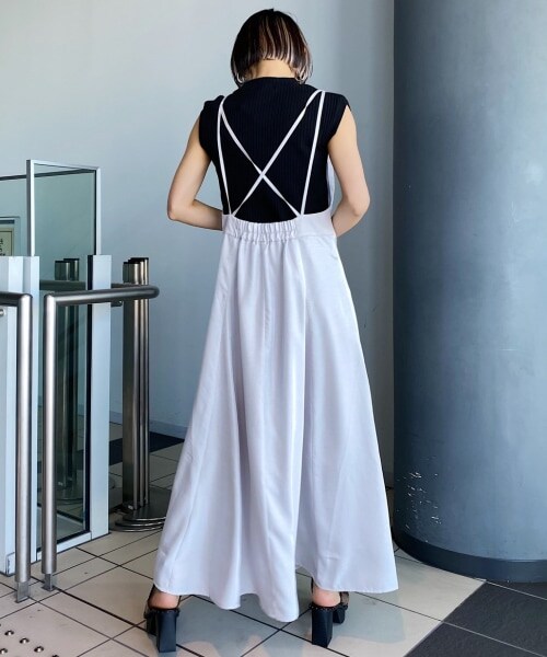 PAGEBOY（ページボーイ）の「グロッシーツイルキャミワンピース（ワンピース/ドレス・ブラック/グレージュ）」の9枚目の写真