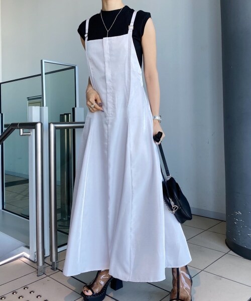 PAGEBOY（ページボーイ）の「グロッシーツイルキャミワンピース（ワンピース/ドレス・ブラック/グレージュ）」の7枚目の写真