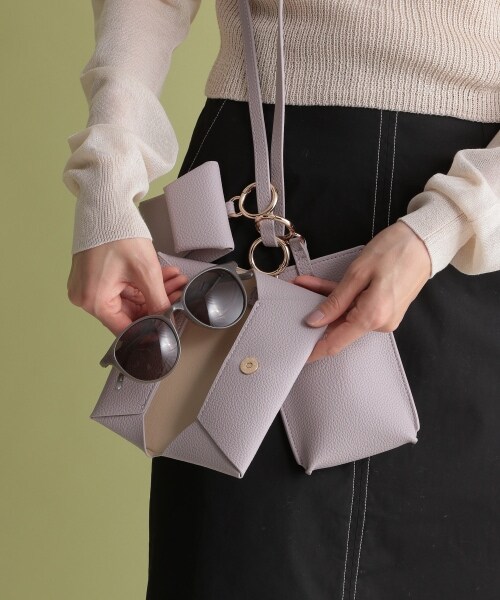 Andemiu（アンデミュウ）の「マルチポーチ3set（バッグ・ブラック/キャメル/パープル）」の4枚目の写真