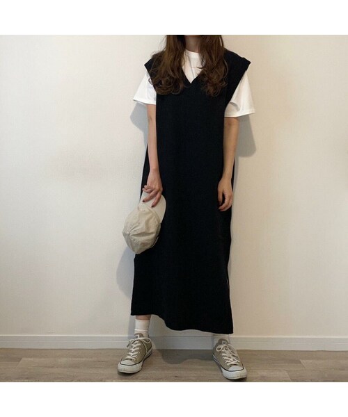 KALENO(カレノ)の「loose vest op(ワンピース・レディース・ブラック/グレー・F)」の1枚目の写真
