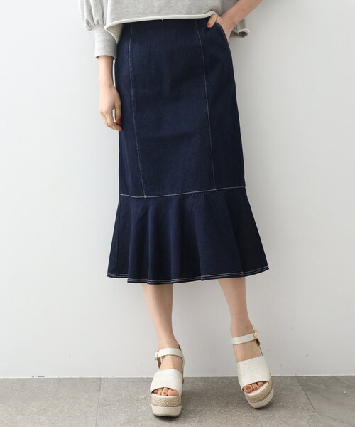one after another NICE CLAUP（ワンアフターアナザーナイスクラップ）の「マーメイドスカート（スカート・レディース・アイボリー/ネイビー/チェック/ブラック・0）」の2枚目の写真