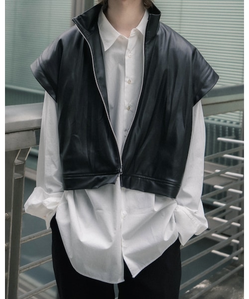 YohKi（ヨウキ）の「"Henkei" fake leather blouson（BLACK）（ブルゾン・レディース・BLACK・2/3）」の2枚目の写真
