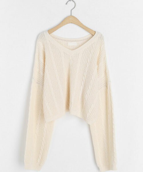 DHOLIC(ディーホリック)の「Vネックツイストルーズニット(ニット/セーター・レディース・ピンク/ブルー/グリーン/ホワイト・FREE)」の2枚目の写真