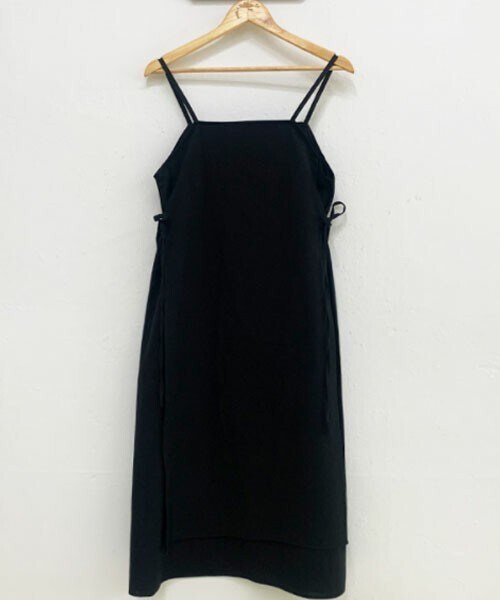 DHOLIC STYLE（ディーホリックスタイル）の「[vinvle] サイドリボンレイヤード風ワンピース（ワンピース・レディース・ベージュ/ブラック・FREE）」の2枚目の写真