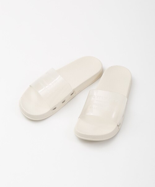 3coins(3coins)の「【ナチュラルカラー】クリアシャワーサンダル【Lサイズ】(サンダル・アイボリー/その他・0)」の1枚目の写真