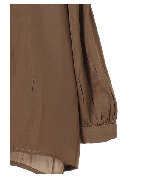 earth music&ecology（アースミュージックアンドエコロジー）の「ヴィンテージサテンブラウス（トップス・アイボリー/ブラック/ベージュ/ブラウン/ライトカーキ/ピンクベージュ・F）」の4枚目の写真