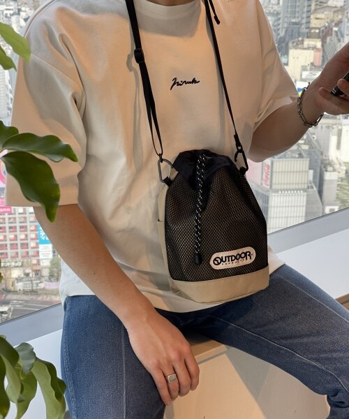 RAGEBLUE(レイジブルー)の「<OUTDOOR PRODUCTS>別注巾着/メッシュショルダーバッグ(バッグ・ホワイト/ブラック/ベージュ)」の8枚目の写真