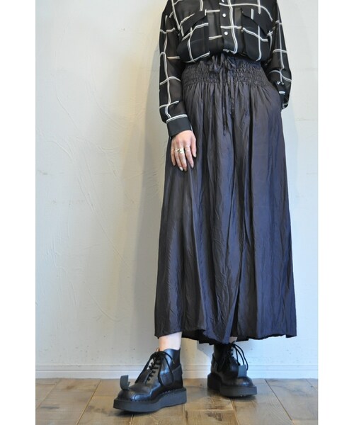 hippiness（ヒッピネス）の「キュプラアンダーパンツ（その他パンツ・レディース・ブラウン/ホワイト/ピンク/レッド/ベージュ/ブルー/ブラック・one）」の3枚目の写真