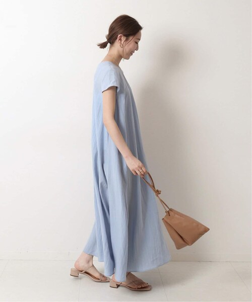 Spick & Span スピックアンドスパン テントラインドレス ブルー Spick & Span（スピックアンドスパン）の「テントライン Vネック
