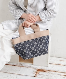 美品 DAILY RUSSET デニム 総柄トートバッグ　 e55 美品 DAILY RUSSET デニム 総柄トートバッグ e55 - メルカリ