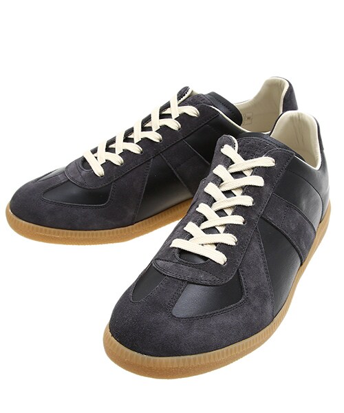 Maison Margiela（メゾンマルジェラ）の「LEATHER SNEAKER（スニーカー・レディース・ホワイト/ブラック・40(25cm)/42）」の2枚目の写真