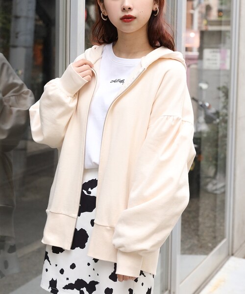 one after another NICE CLAUP(ワンアフターアナザーナイスクラップ)の「シンプルジップパーカー(Tシャツ/カットソー・レディース・アイボリー/ベージュ/ラベンダー/ミント/ブラック・0)」の1枚目の写真