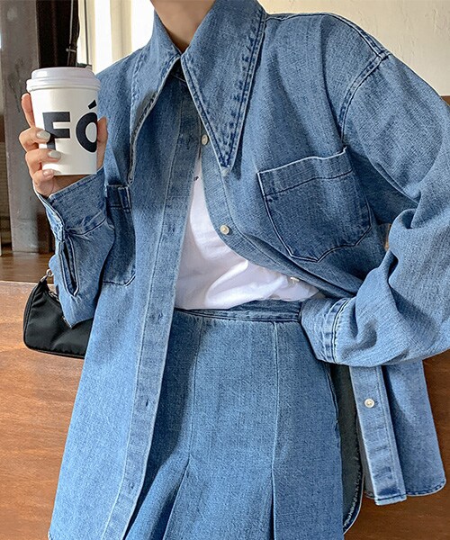imvely（-）の「ユニークカラーデニムシャツ（シャツ/ブラウス・レディース・블루・FREE）」の2枚目の写真