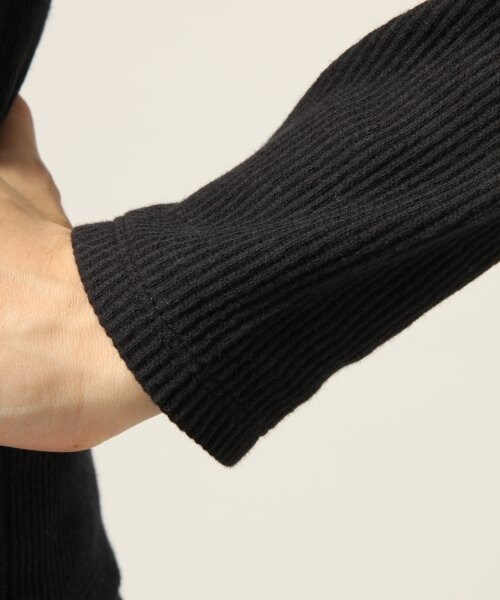 LOWRYS FARM（ローリーズファーム）の「ベアオフタートルプルオーバーロングスリーブ（トップス・レディース・オフ×ブラック/ブラック/グレー1/グレー2/グレー3・Ｍ/Ｌ）」の10枚目の写真