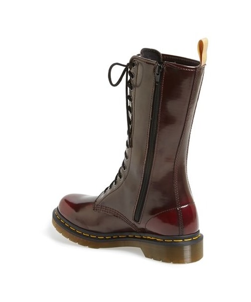 Dr. Martens（ドクターマーチン）の「Dr. Martens '1B99' Boot (Women)（ブーツ・Black Felix Rub Off/Cherry Red Cambridge Brush・5 M/6 M/7 M/8 M/9 M/10 M/11 M）」の5枚目の写真