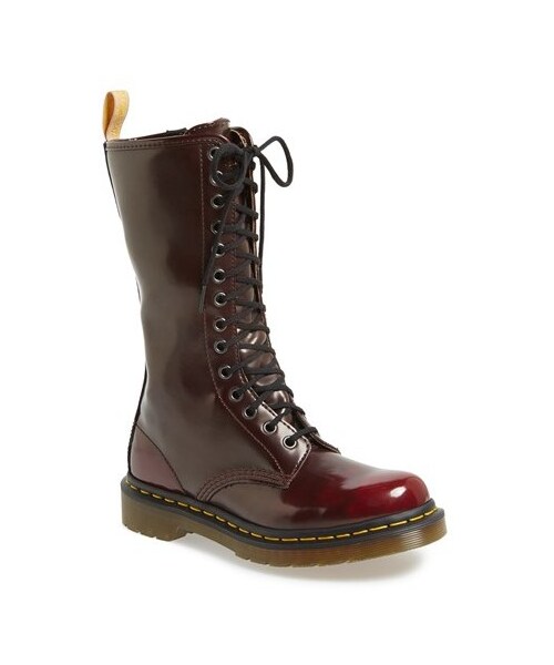 Dr. Martens（ドクターマーチン）の「Dr. Martens '1B99' Boot (Women)（ブーツ・Black Felix Rub Off/Cherry Red Cambridge Brush・5 M/6 M/7 M/8 M/9 M/10 M/11 M）」の2枚目の写真