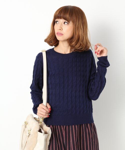 Heather（ヘザー）の「ケーブルラインニット長袖（トップス・レディース・オフホワイト/レッド/イエロー/グリーン/ネイビー・FREE）」の3枚目の写真