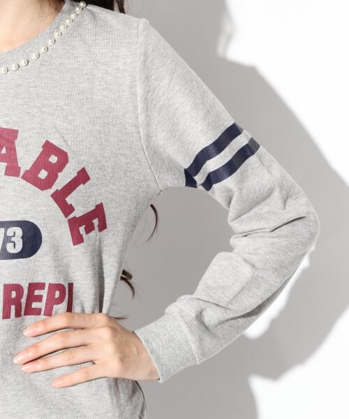 repipi armario（レピピ アルマリオ）の「カレッジ＊パールウラケトップス（トップス・レディース・ホワイト/グレー/ネイビー・ＸＳ/Ｓ/Ｍ）」の9枚目の写真