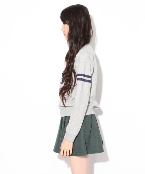 repipi armario（レピピ アルマリオ）の「カレッジ＊パールウラケトップス（トップス・レディース・ホワイト/グレー/ネイビー・ＸＳ/Ｓ/Ｍ）」の4枚目の写真