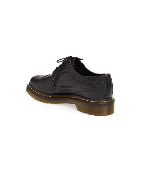 Dr. Martens（ドクターマーチン）の「Dr. Martens 'Vegan 3989' Wingtip Shoe (Women)（シューズ・Cherry Red Cambridge Brush/Black Felix Rub Off・7 M/9 M/11 M/5 M/6 M/10 M/8 M）」の2枚目の写真