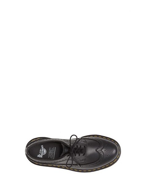 Dr. Martens（ドクターマーチン）の「Dr. Martens 'Vegan 3989' Wingtip Shoe (Women)（シューズ・Cherry Red Cambridge Brush/Black Felix Rub Off・7 M/9 M/11 M/5 M/6 M/10 M/8 M）」の4枚目の写真