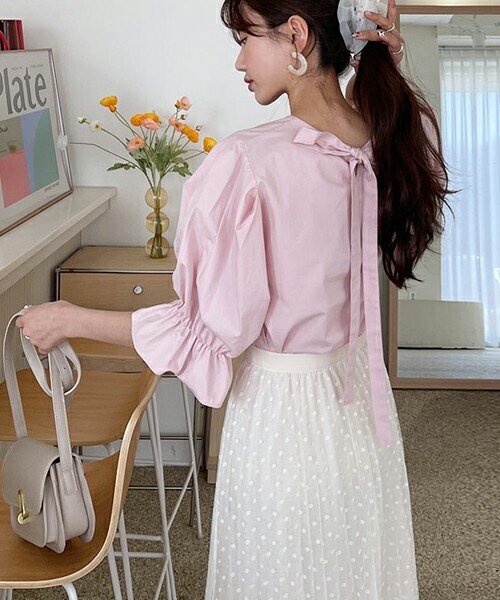 DHOLIC（ディーホリック）の「バックリボンパフブラウス（シャツ/ブラウス・レディース・ブルー/ピンク/ホワイト・ONESIZE）」の3枚目の写真