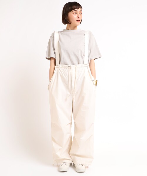 RNA-N（アールエヌエーエヌ）の「M1635 18/OE脱脂度詰天竺モックネックTシャツ（トップス・レディース・グレージュ/キャメル/グリーン/ブラック/キナリ）」の16枚目の写真