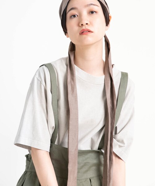 RNA-N（アールエヌエーエヌ）の「M1635 18/OE脱脂度詰天竺モックネックTシャツ（トップス・レディース・グレージュ/キャメル/グリーン/ブラック/キナリ）」の19枚目の写真