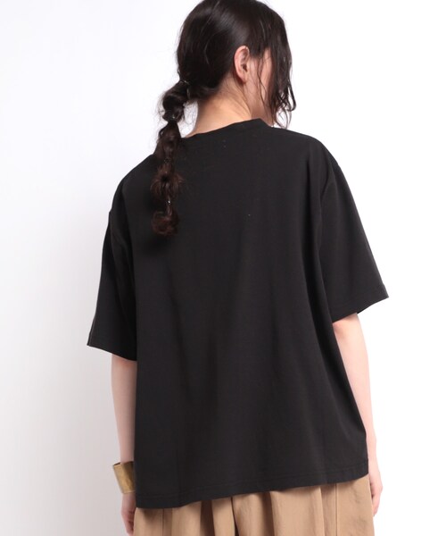 RNA-N（アールエヌエーエヌ）の「M1635 18/OE脱脂度詰天竺モックネックTシャツ（トップス・レディース・グレージュ/キャメル/グリーン/ブラック/キナリ）」の8枚目の写真