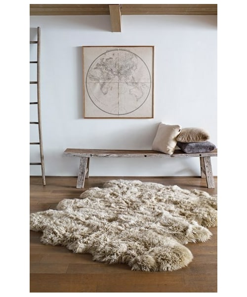 UGG（アグ）の「UGG® Australia Genuine Sheepskin Rug（ラグ/マット）」 WEAR