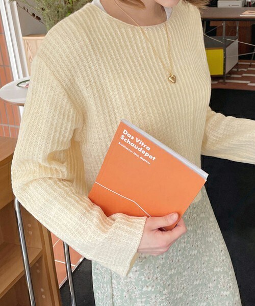 DHOLIC(ディーホリック)の「クロップドパステルニット(ニット/セーター・レディース・ブルー/イエロー/パープル/ブラック・ONESIZE)」の4枚目の写真