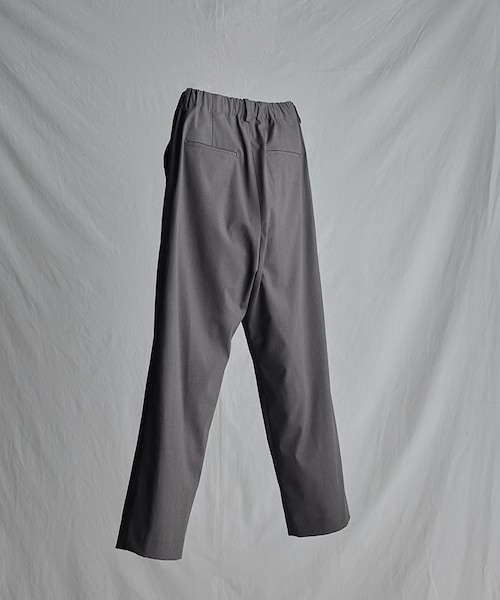 LIDNM（リドム）の「CUPRO RATINE EASY TROUSERS（スラックス・メンズ・ベージュ/グレー・S/M/L）」の10枚目の写真