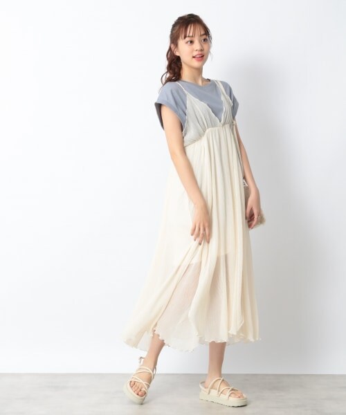 Heather（ヘザー）の「ウェイビープリーツキャミワンピース（ワンピース/ドレス・アイボリー/グレー/ブラウン）」の4枚目の写真